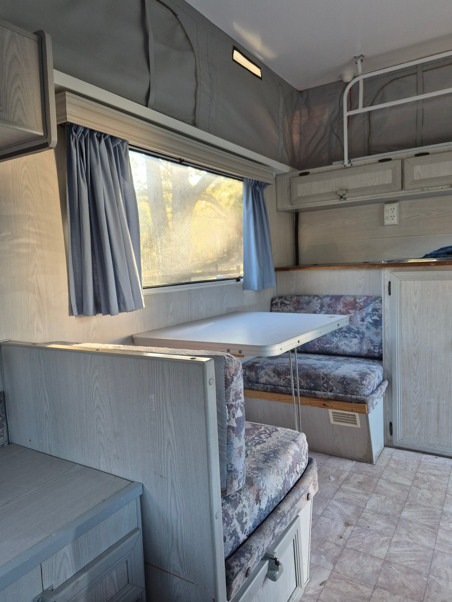 Jayco Starcraft floor plan 1