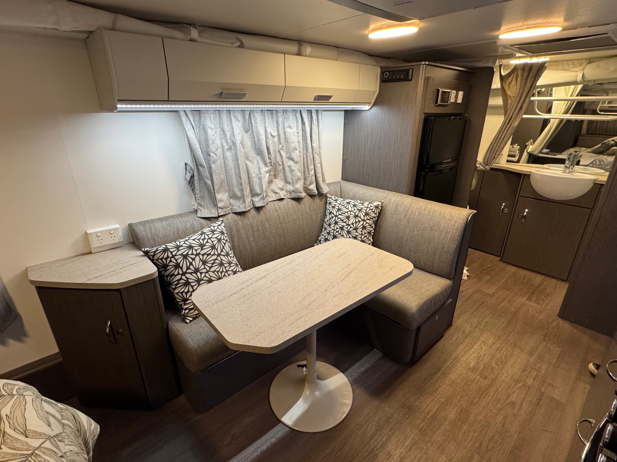 Jayco Journey 17.55-8 Outback floor plan 1